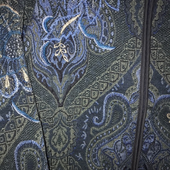 Coldwater Creek size LP front zip tapestry jacket. Beautiful colors! - Picture 3 of 7